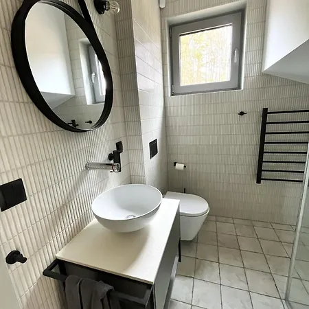 Graniasty - Nowoczesny Z Basenem Smazyno