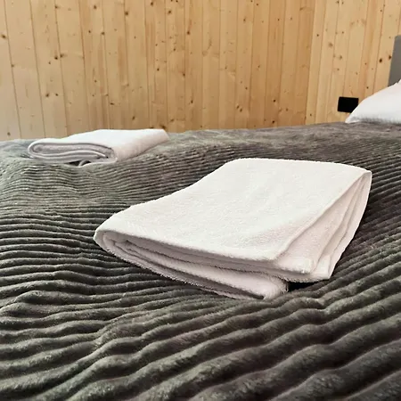 Nyaraló Graniasty - Nowoczesny Z Basenem Smazyno