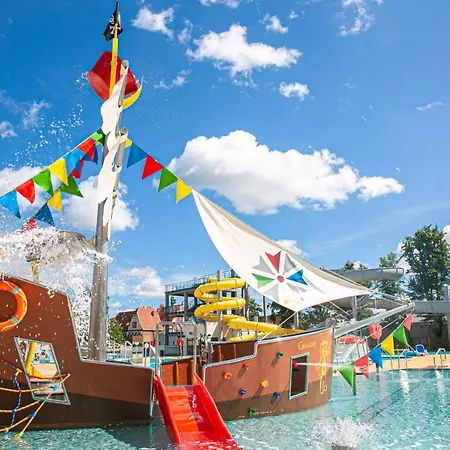 Graniasty - Nowoczesny Z Basenem