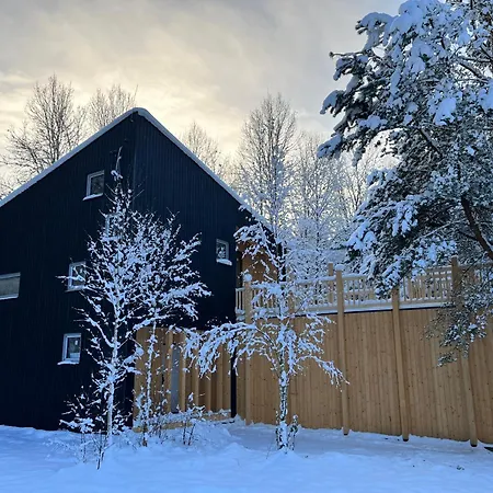 Graniasty - Nowoczesny Z Basenem בית נופש