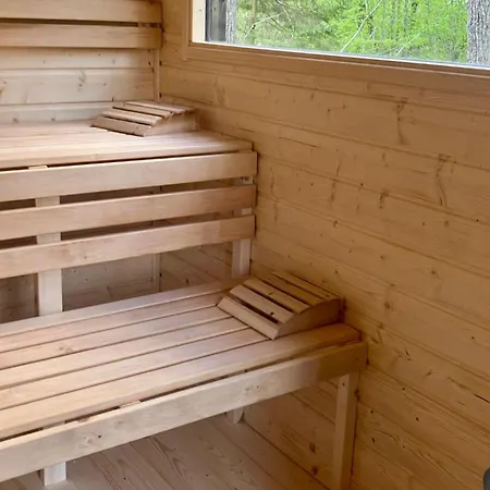 Graniasty - Nowoczesny Z Basenem בית נופש