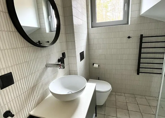 Graniasty - Nowoczesny Z Basenem Smazyno