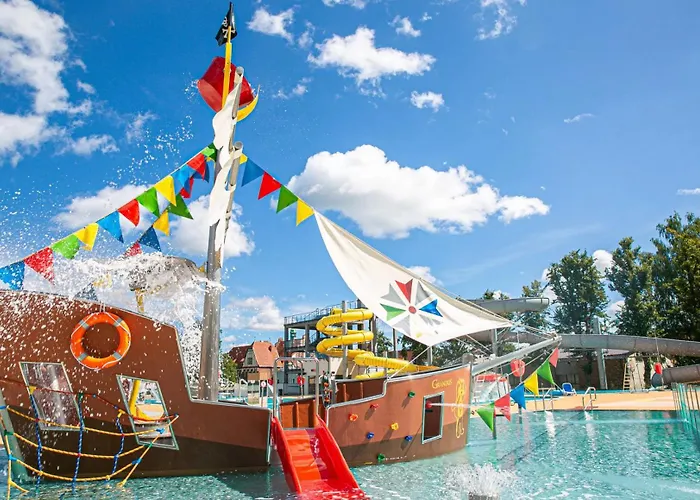 Graniasty - Nowoczesny Z Basenem